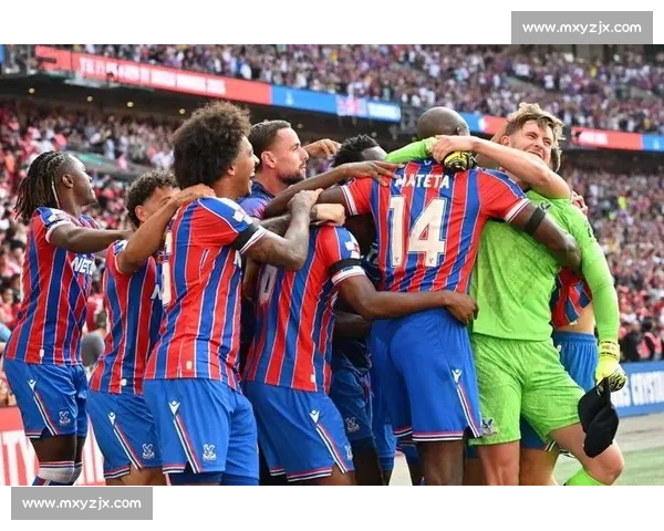 利物浦新赛季：亿元引援 + 战术革新，卫冕之路暗藏隐患与机遇