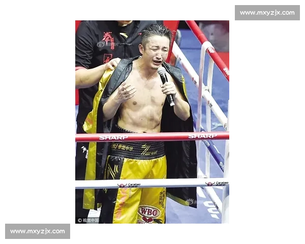 18 岁首局 TKO：拳台灯光下的青春惊雷